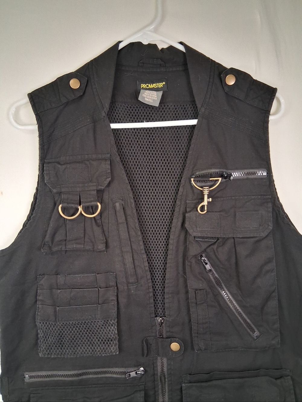 PROMARTER Men's Black Multi-Pocket Utility Vest by - Picture 13 of 15